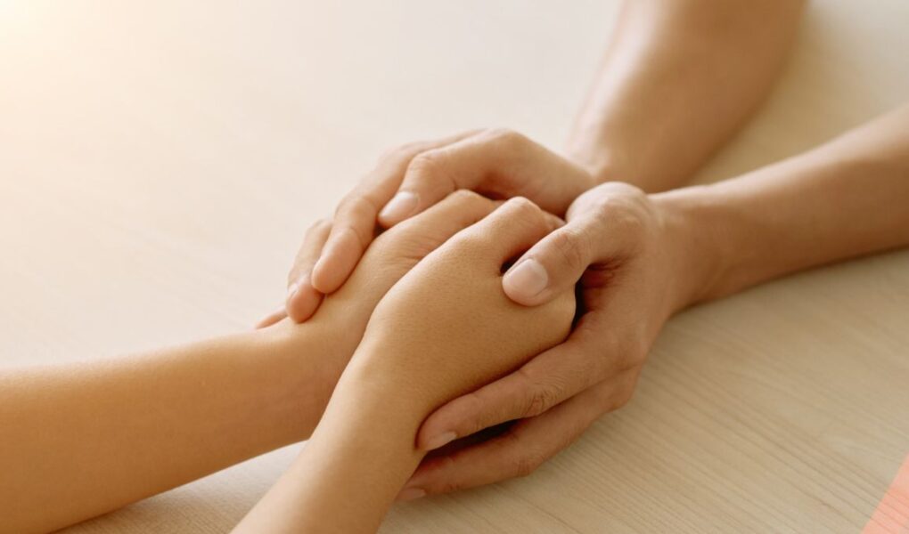 Mãos dadas em busca da terapia ideal
