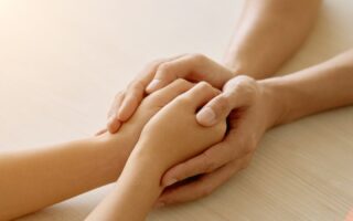 Mãos dadas em busca da terapia ideal